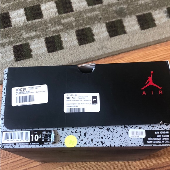 White cement air Jordan 5’s - Picture 3 of 3